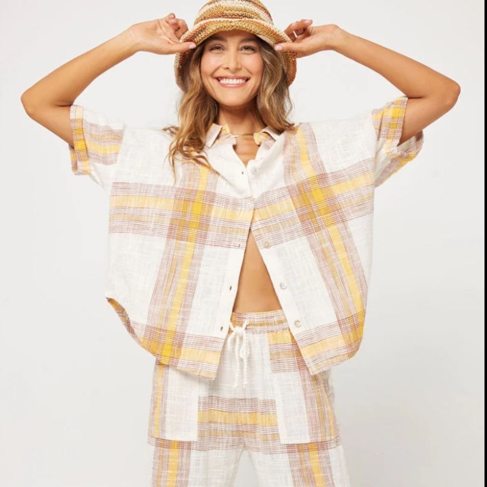L*SPACE Isle of the Sun linen short sleeve button down collared top NWT